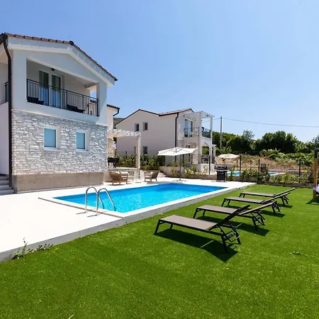 Вилла Villa Verde *